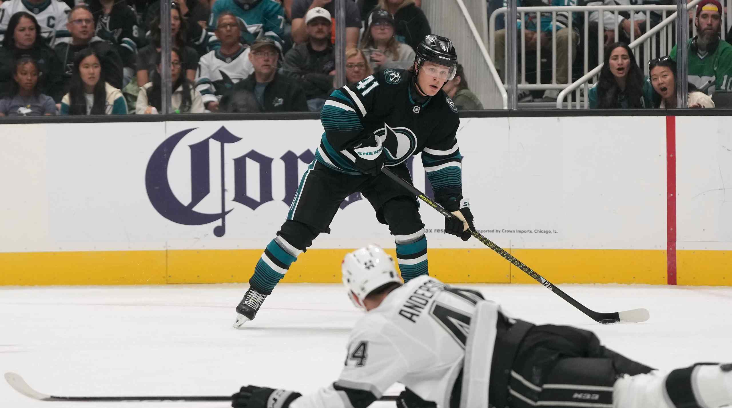 Ivar Stengberg playing for the Ivar Stenberg.